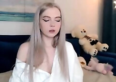 small_blondee Chaturbate webcam porn videos