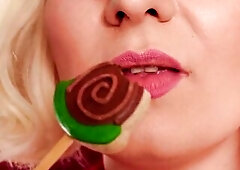 ASMR mukbang latex eating clip - in braces