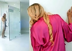 Katie Morgan spies on Johnny Sins taking the shower