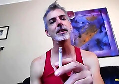 Giant Daddy Smokes In Your Face - Richard Lennox