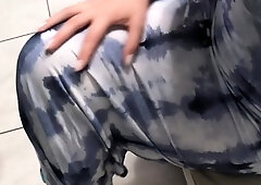 Amateur Foot Fetish Girlfriend Sucks and gives a Footjob