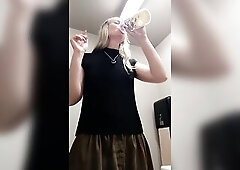 Jackie Drinks Her Own Urinate!