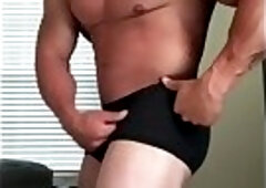 Hunter flexing and Jerk off