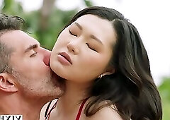 Joanna Wei - Asian Babe Creampied Near The Pool