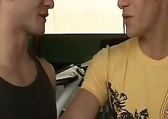 Muscle Bound -hard Anal Fuck