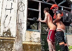 The foreman also ate the young one on the abandoned farm.