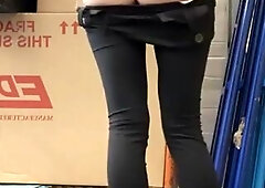 Mamma shows her butt at work