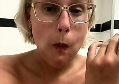 Big boobs webcam slut toys her asshole