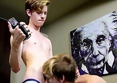 HomeMadeTwinks.com: Twink Tyler Thayer tongue kissing on sofa