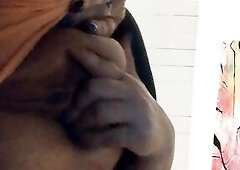 Trickling Plump Vagina