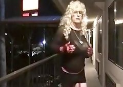 TAMMY FELLATRIX IN HOTEL girl