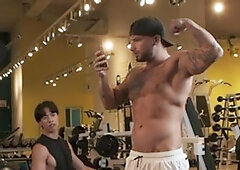 Men: Form Tips Lead to Fucking Against Lockers