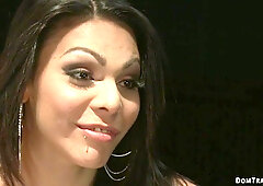 T-girl sucks shaft through glory hole