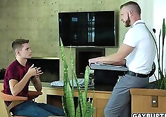 Doctor Brian Bonds fucks his patient Trevor Harris