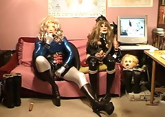 Roxina2007BabyDollOnXtremeHeels200207XXXL.WMV