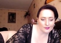 Mature woman masturbate on the