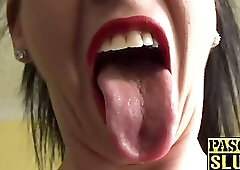 Tattooed babe Gina Lynn strips off and piss in a bathtub