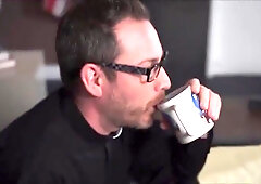 Wanks His Sperm In Class Room