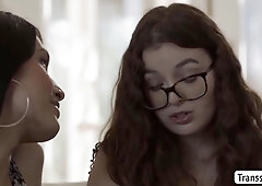 Thin Shemale Fucks Nerd Babes Tight Wet Pussy