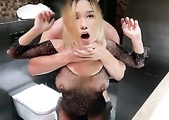 Pleasant Oriental Beauty’s Narrow Vagina Gets Stretched Gently