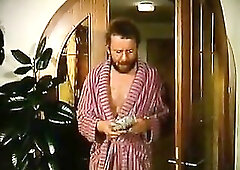 Gem of the classic german cinema. Depicting raunchy escapades of stud named Kasimir. Main charachter is depicted by celebrated bavarian actor Sepp Gne