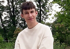 Amateur guy gets ready to orgasm during POV sodomy