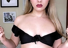 Amateur young teen solo masturbation on her livingroom