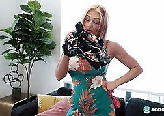 Watch this mature hiker's cleavage and tits show off in a hot bikini show