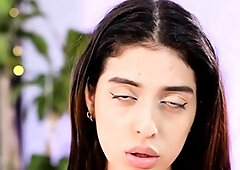 Nubiles Uzza Wet Yoga