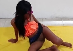 I love giving head! I'm an Indian slut taking on the blowjob challenge