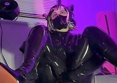 Latex kitty, latex cosplay