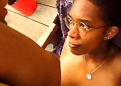 Close up fuck girl in big cock