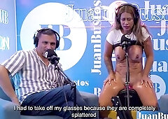 Kata Sanchez mother I'd like to fuck caliente no puede contener las ganas de correrse en máquina vibradora - JB Podcast