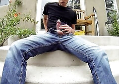 Pissing in a cock rubber until it bursts in my jeans