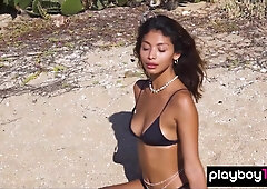 Mexican babe stripped naked at the beach