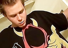 Thug straight amateur Billy da Kidd strokes his dick alone