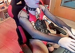 Big dick guy gets jerked off bareback and delivers a huge load