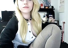 Big boob brunette masturbates on webcam