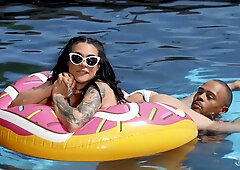 Shameless T-girl Story