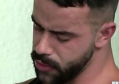 Muscle bear blowjob and facial cum