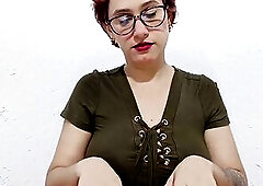 This is how a female-dominant uses her hands to give a great tugjob to a biggest vibrator—and this day I'm showing off my pretty hands, each de
