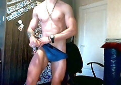Athletic guys on webcam for some softcore fun