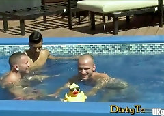 Brazilian fag 3 way with cum shot