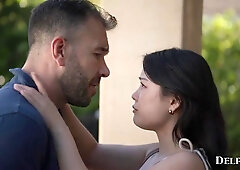 Gossiping Makeup Artist Lulu Chu in Steamy Shower BTS
