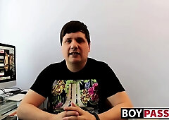 Hung & lustful twinks love celebrating in style