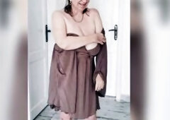 GILF with massive melons