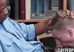 Twinky perpetrator cums while barebacked by BBC security