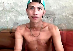YOUNG STUD LOST IN THE GAME AND HAD TO SIT ON A 25CM AMPLE BONER