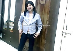 Sissy Crossdresser Luvs after the Office.