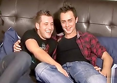 Homosexual enjoys a filthy sex game